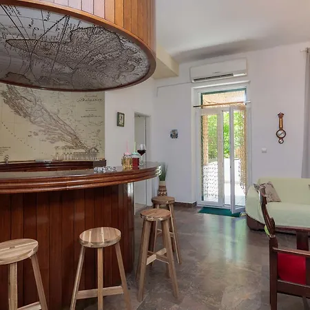 Διαμέρισμα Plr-royal Luxury