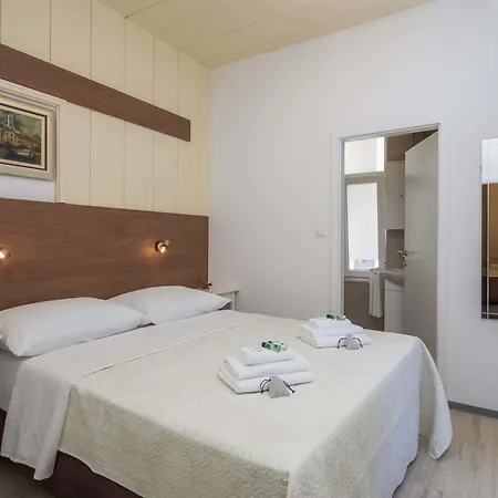 Plr-royal Luxury Apartament *